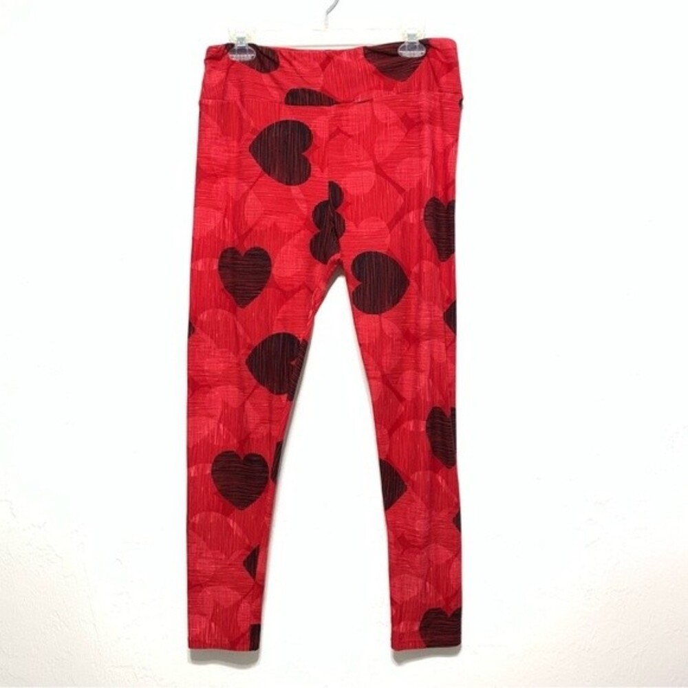 LuLaRoe Leggings Red Black Hearts Print size Tall & Curvy